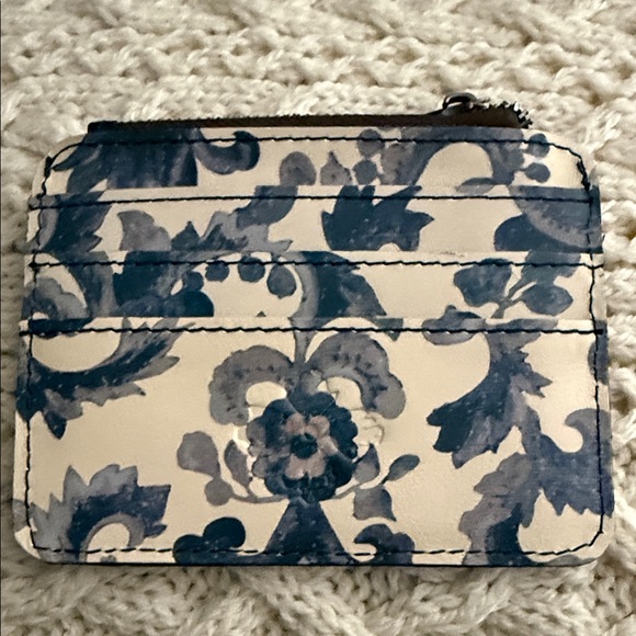 Patricia Nash Blue and Cream Floral Wallet-card holder - Picture 2 of 8